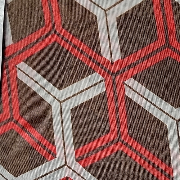 Ashley Collection Shower Curtain, NEW - Picture 4 of 4